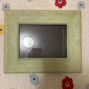 WOOD PICTURE FRAME - Vine Embossed - NWT - Hangs Stands - 5”x7” Pic Distressed